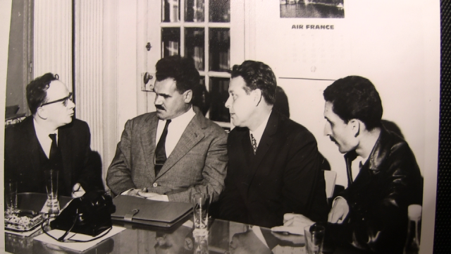 Alger Républicain. A gauche Alleg, à droite Saïd.