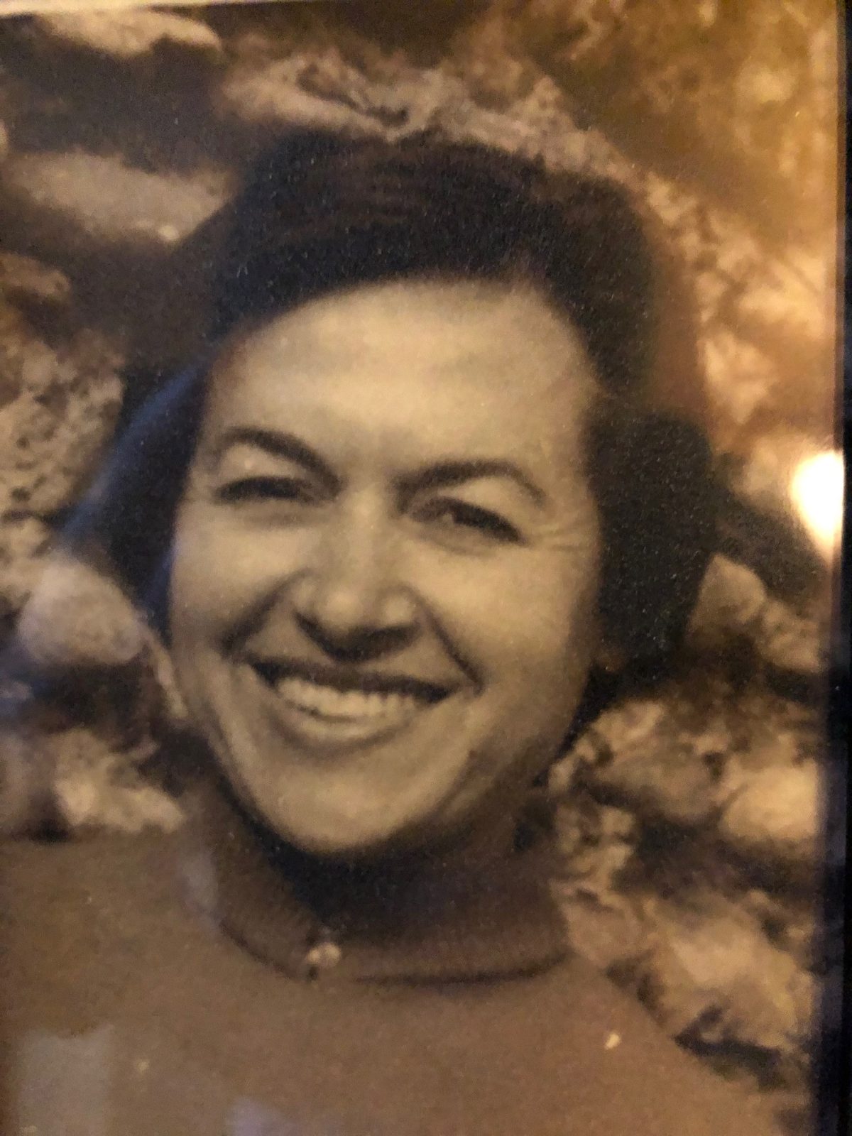 1958 — غابي جيميناز في سجن بو بفرنسا