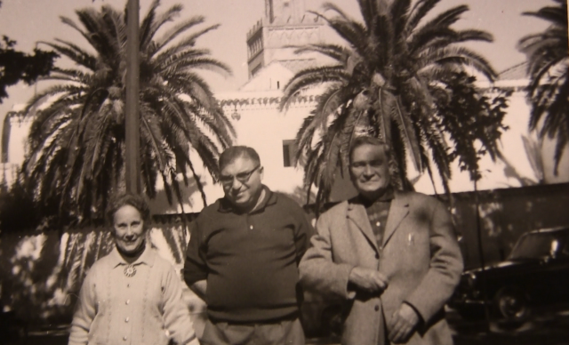 Georges Catoni au centre, le comptable d'Alger Républicain.