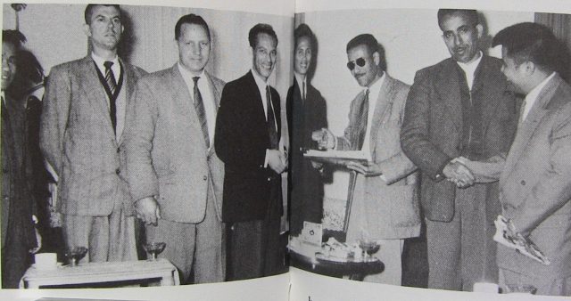 Georges Gallinari en délégation syndicale au Vietnam.