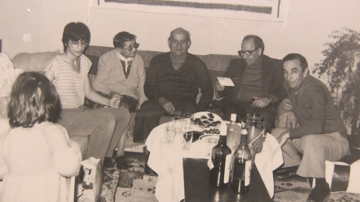 1970 — جيلبارت و ويليام سبورتيس، جاك سالور على اليمين.