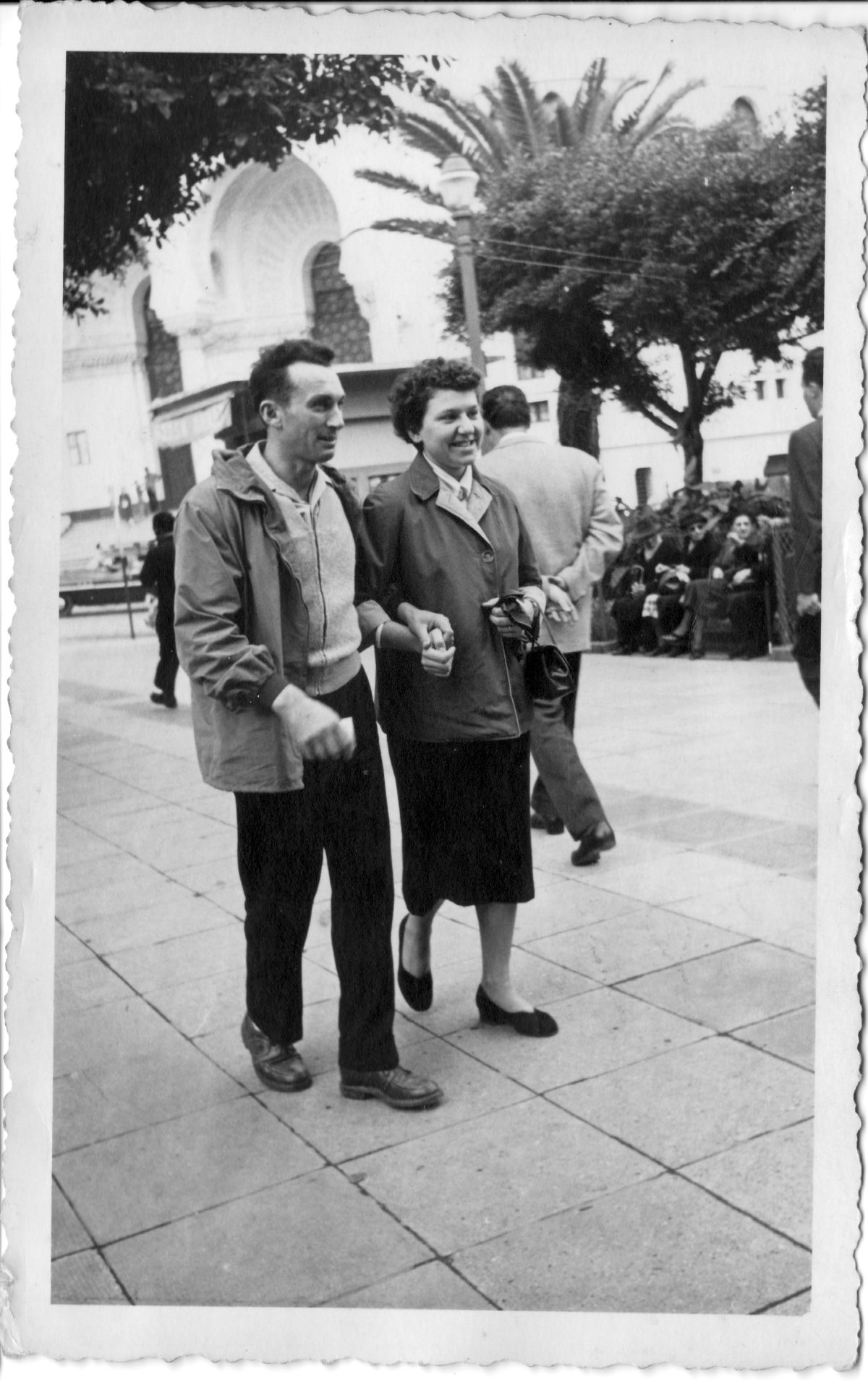 1957 — ألين و بيار كودر في الجزائر العاصمة