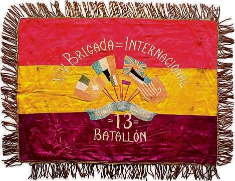 Drapeau du 13ème bataillon des Brigades Internationales