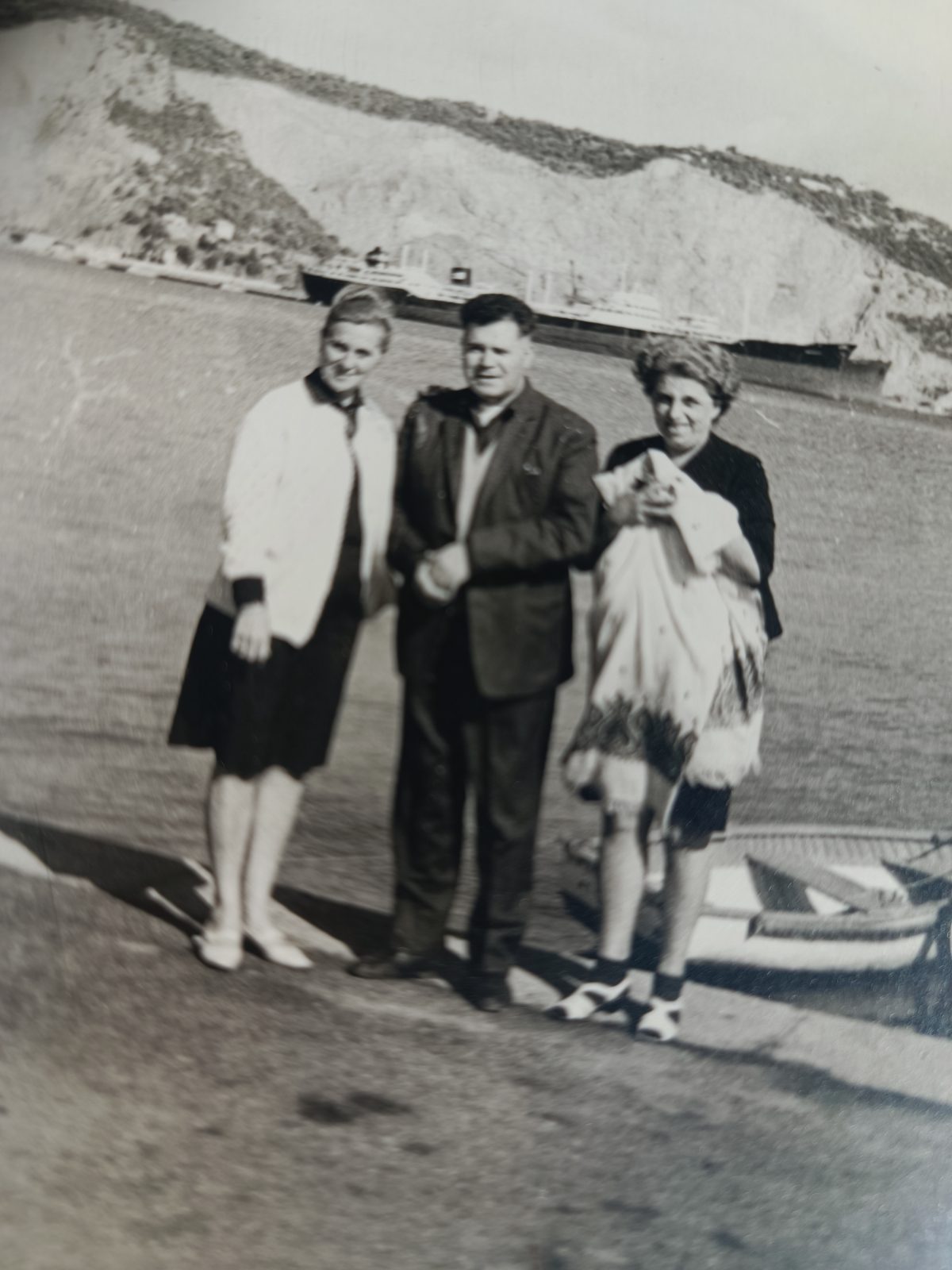 1964 — العائلة رويز في الجزائر