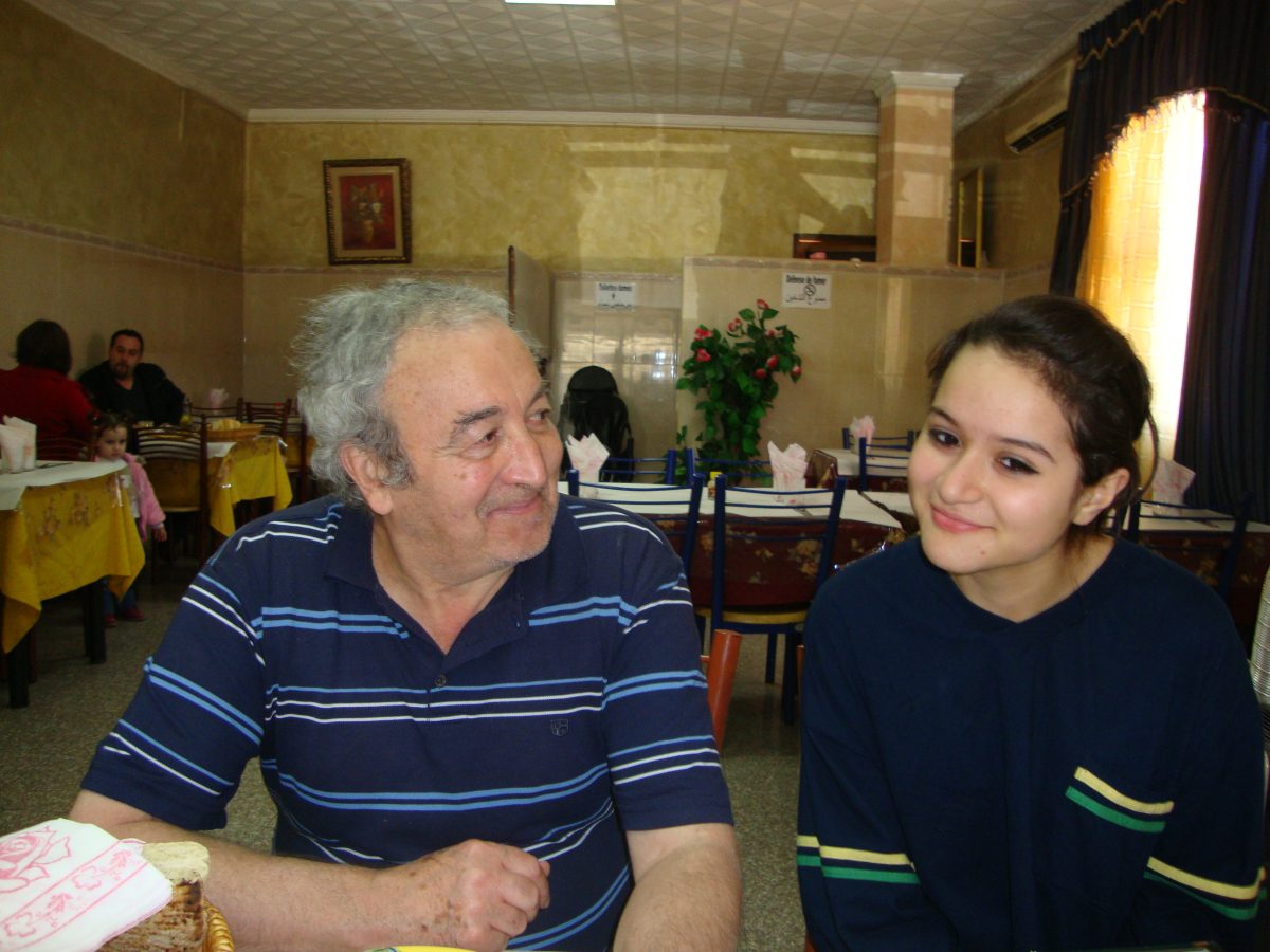 2012 — نور الدين عبد المؤمن مع بنته